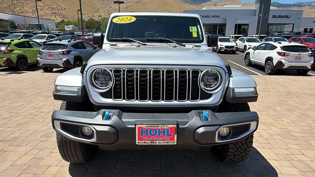 Used 2024 Jeep Wrangler Unlimited Sahara AWD/4WD image 8