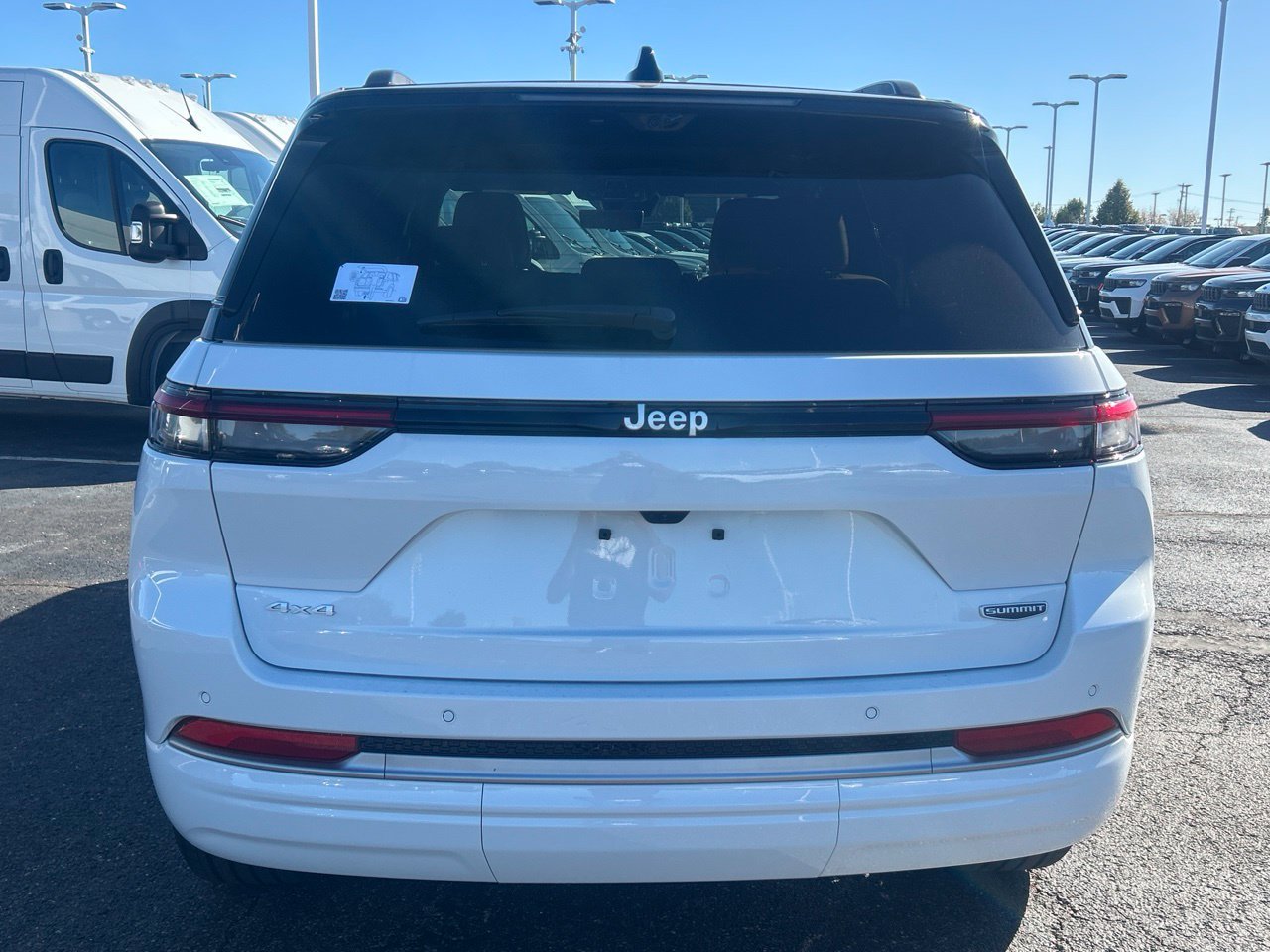 New 2027 Jeep Grand Cherokee Summit AWD/4WD image 4