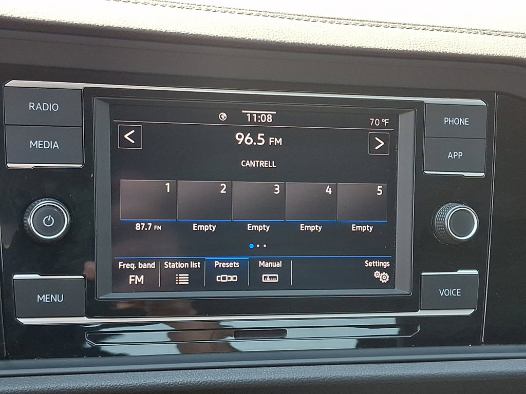 Used 2024 Volkswagen Jetta SE image 29