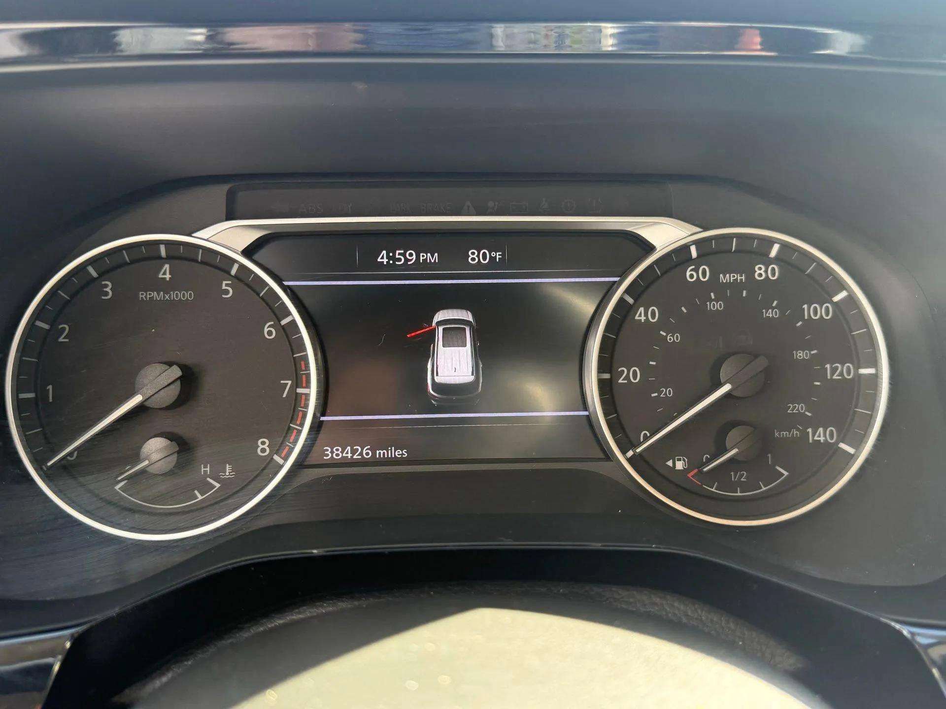 Used 2024 Nissan Pathfinder SV image 44