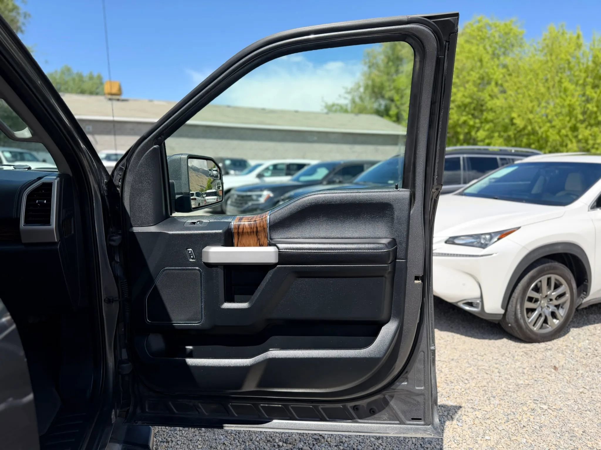 Used 2019 Ford F150 Lariat w/ Trailer Tow Package AWD/4WD image 8