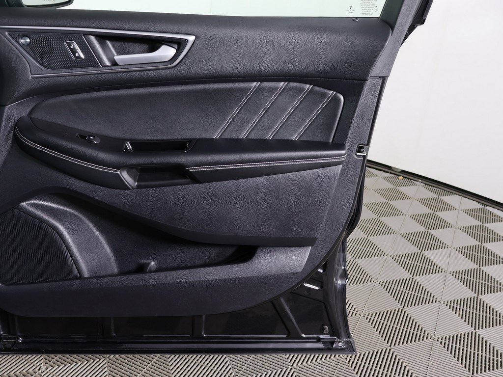 Used 2020 Ford Edge ST w/ Cold Weather Package image 23