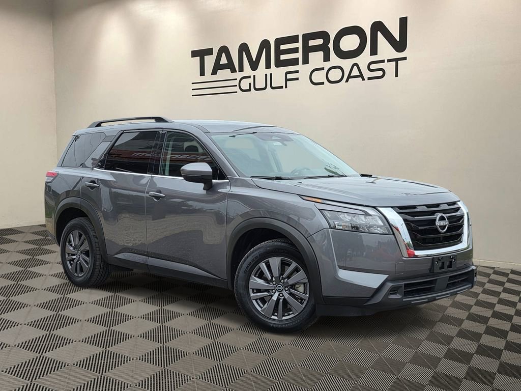 Used 2024 Nissan Pathfinder SV