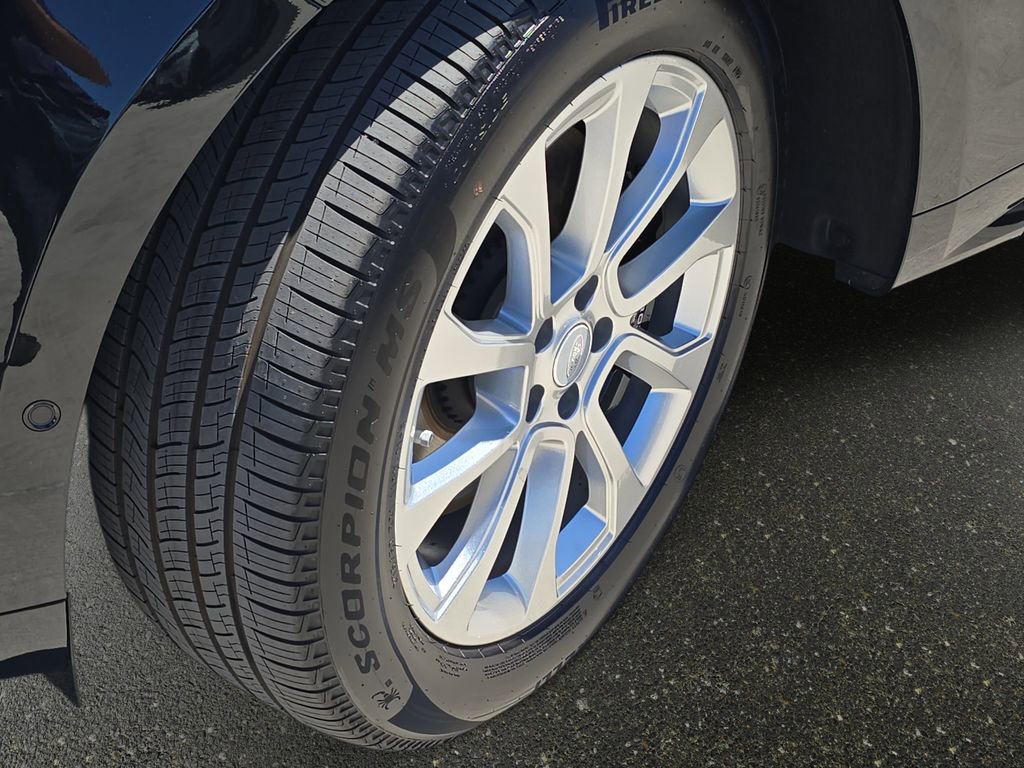 New 2025 Land Rover Range Rover Sport Dynamic SE AWD/4WD image 34