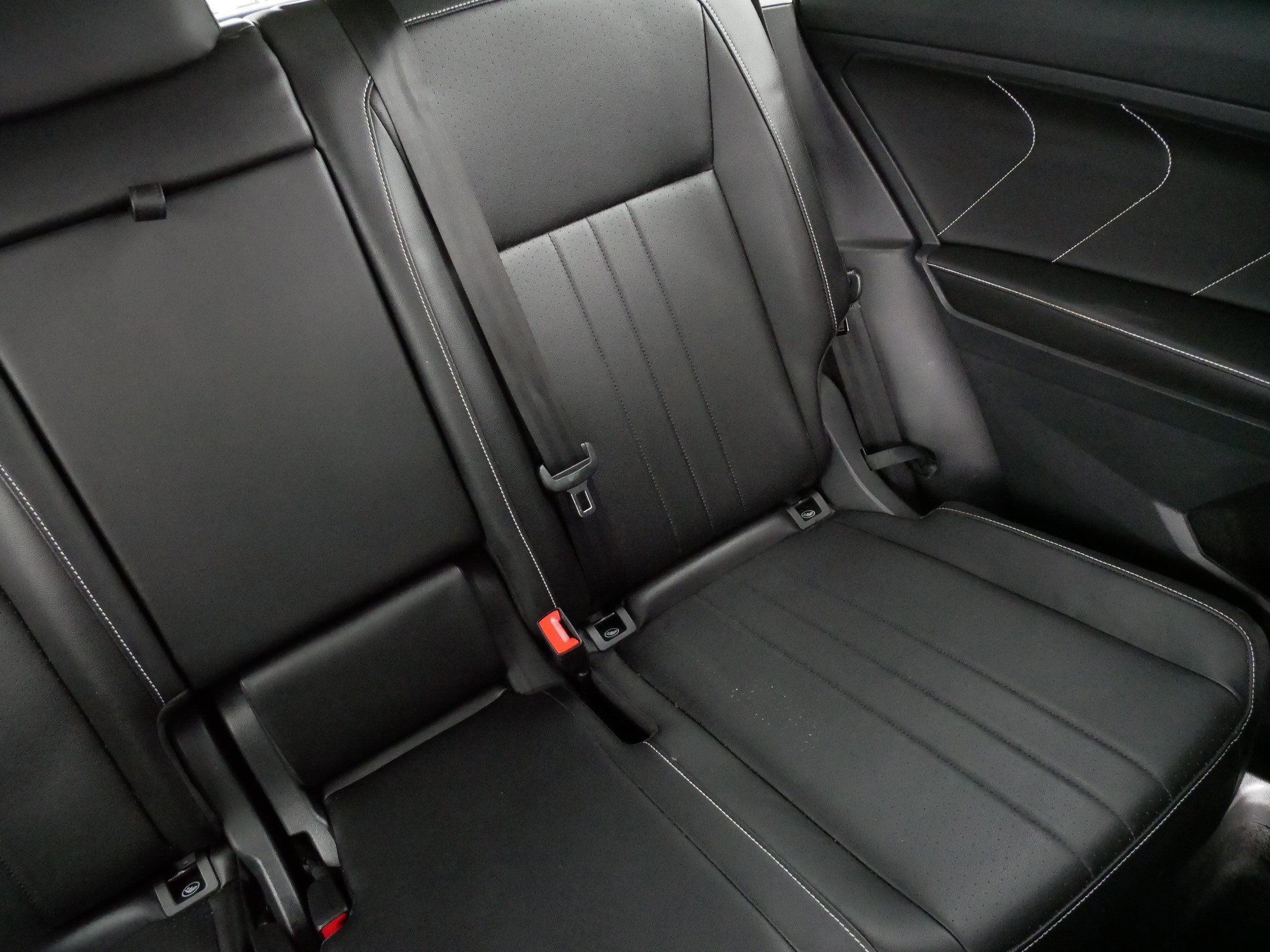 Certified 2023 Volkswagen Tiguan SE image 14