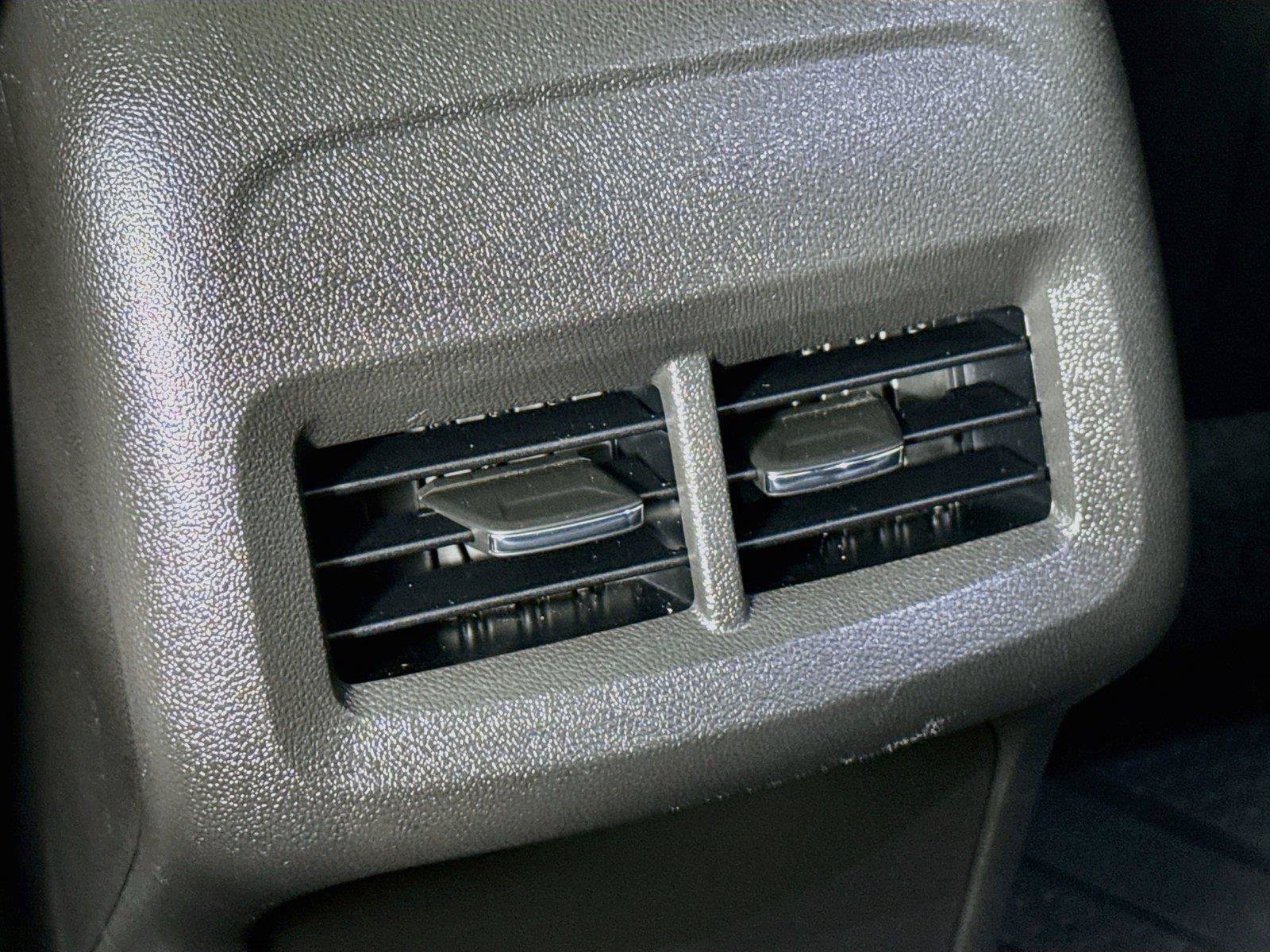 Used 2022 Chevrolet Equinox RS w/ RS Leather Package FWD image 40