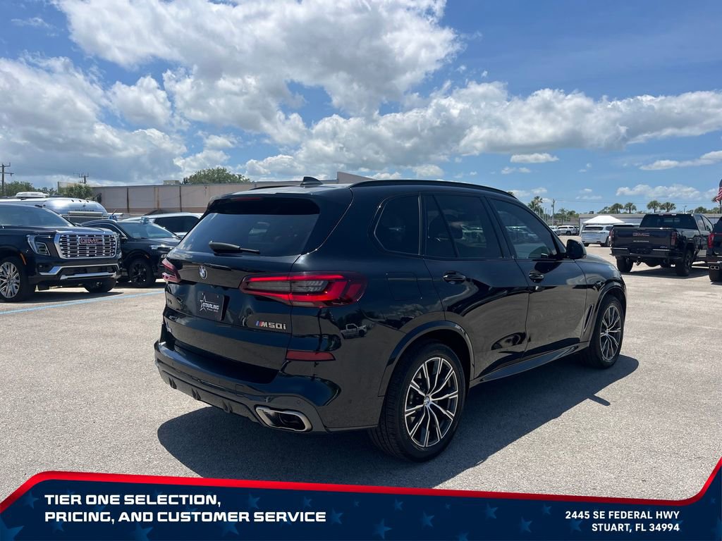 Used 2022 BMW X5 M50i w/ Parking Assistance Package AWD/4WD image 7