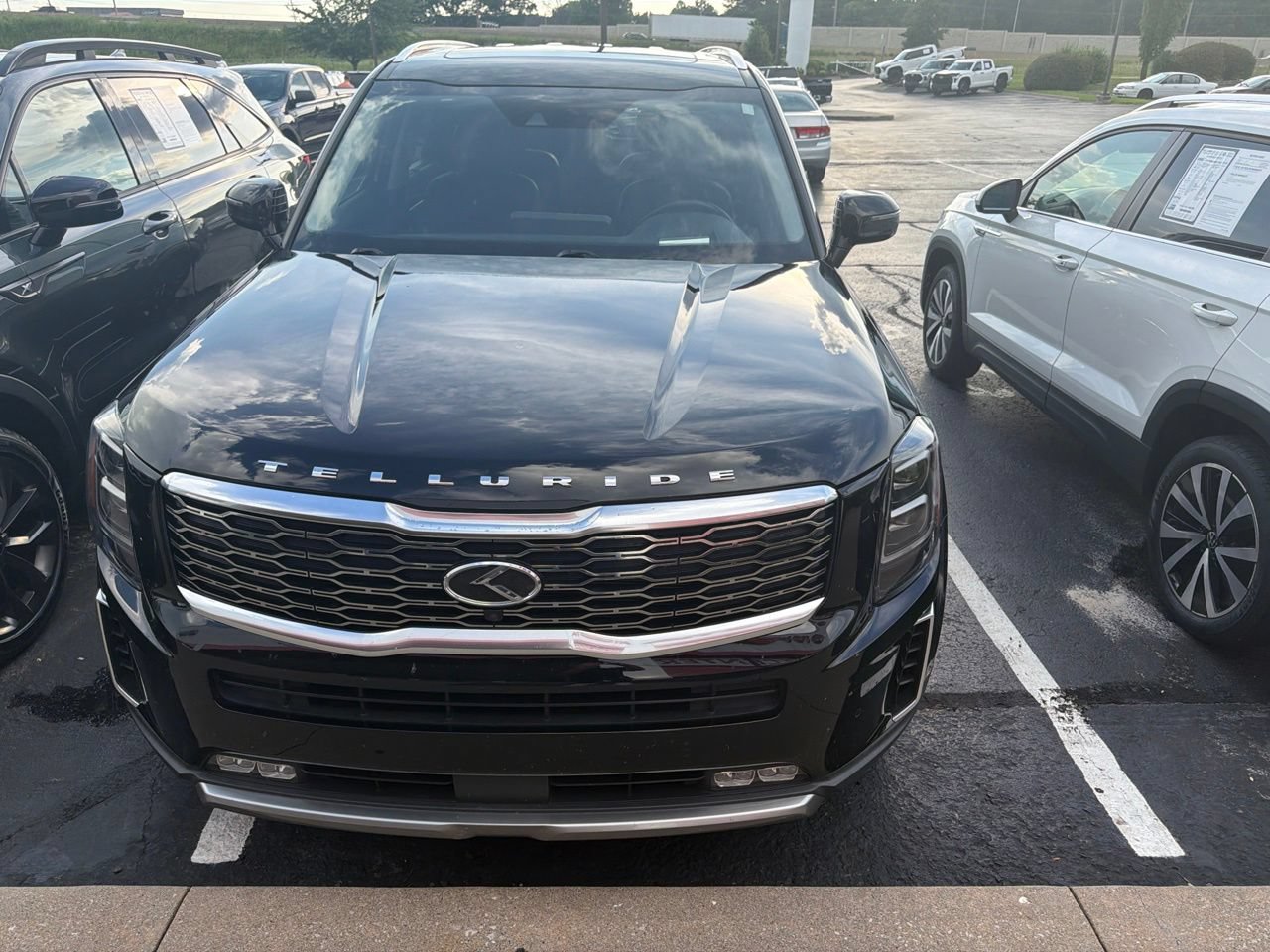Used 2020 Kia Telluride SX w/ SX Prestige Package AWD/4WD image 2