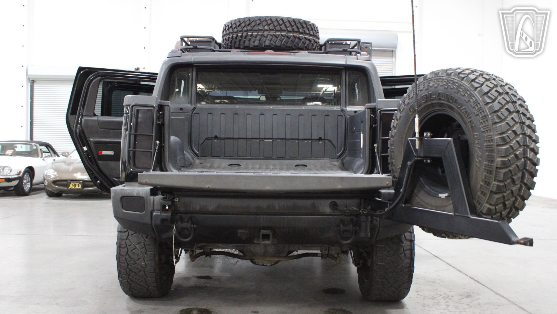 Used 2005 HUMMER H2 SUT w/ Preferred Equipment Group AWD/4WD image 38