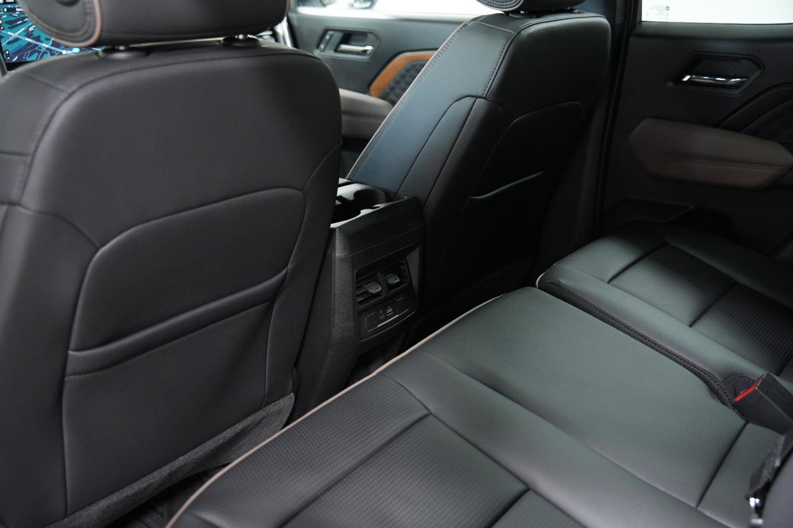 New 2026 GMC Canyon Denali AWD/4WD image 23