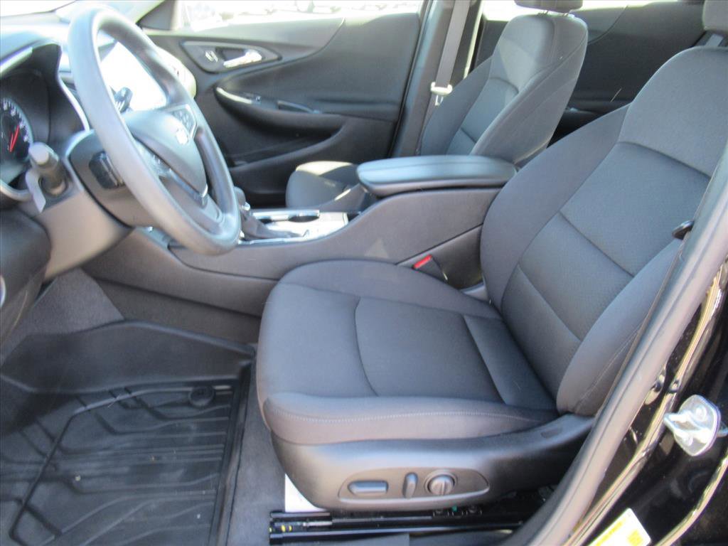 Used 2024 Chevrolet Malibu LT image 18