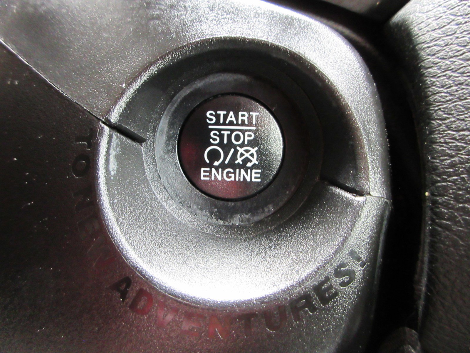 Used 2018 Jeep Renegade Altitude w/ UConnect 8.4 Nav Group FWD image 36