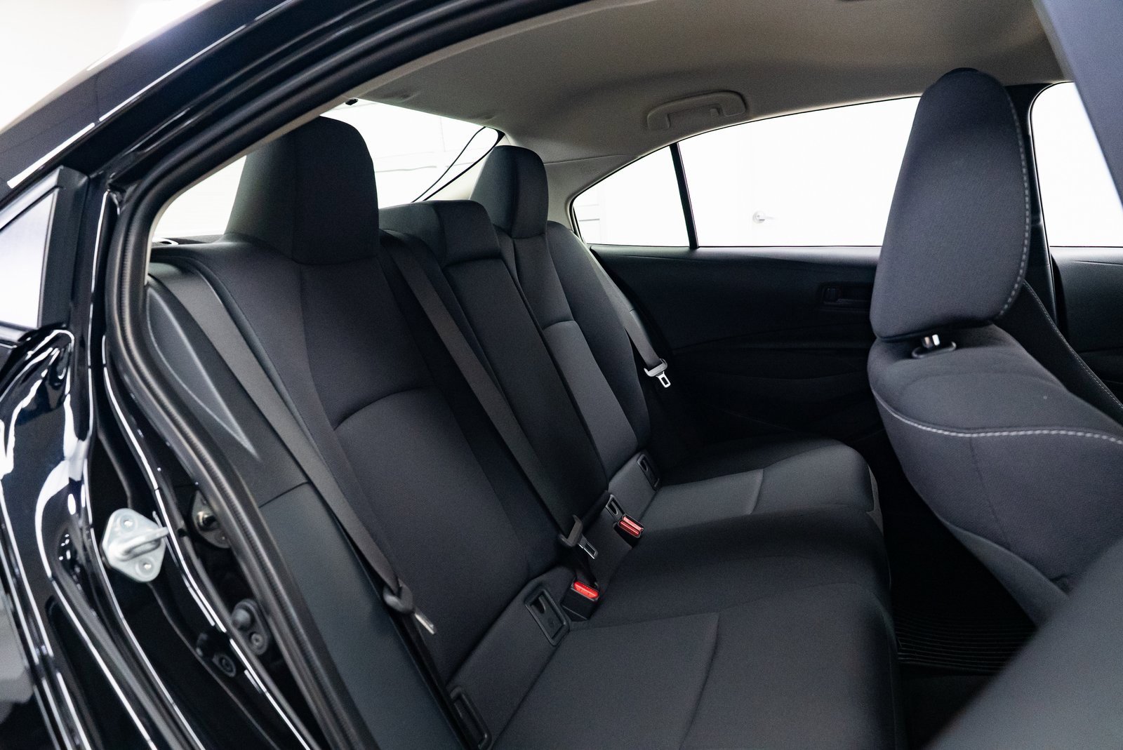 Used 2025 Toyota Corolla LE image 23