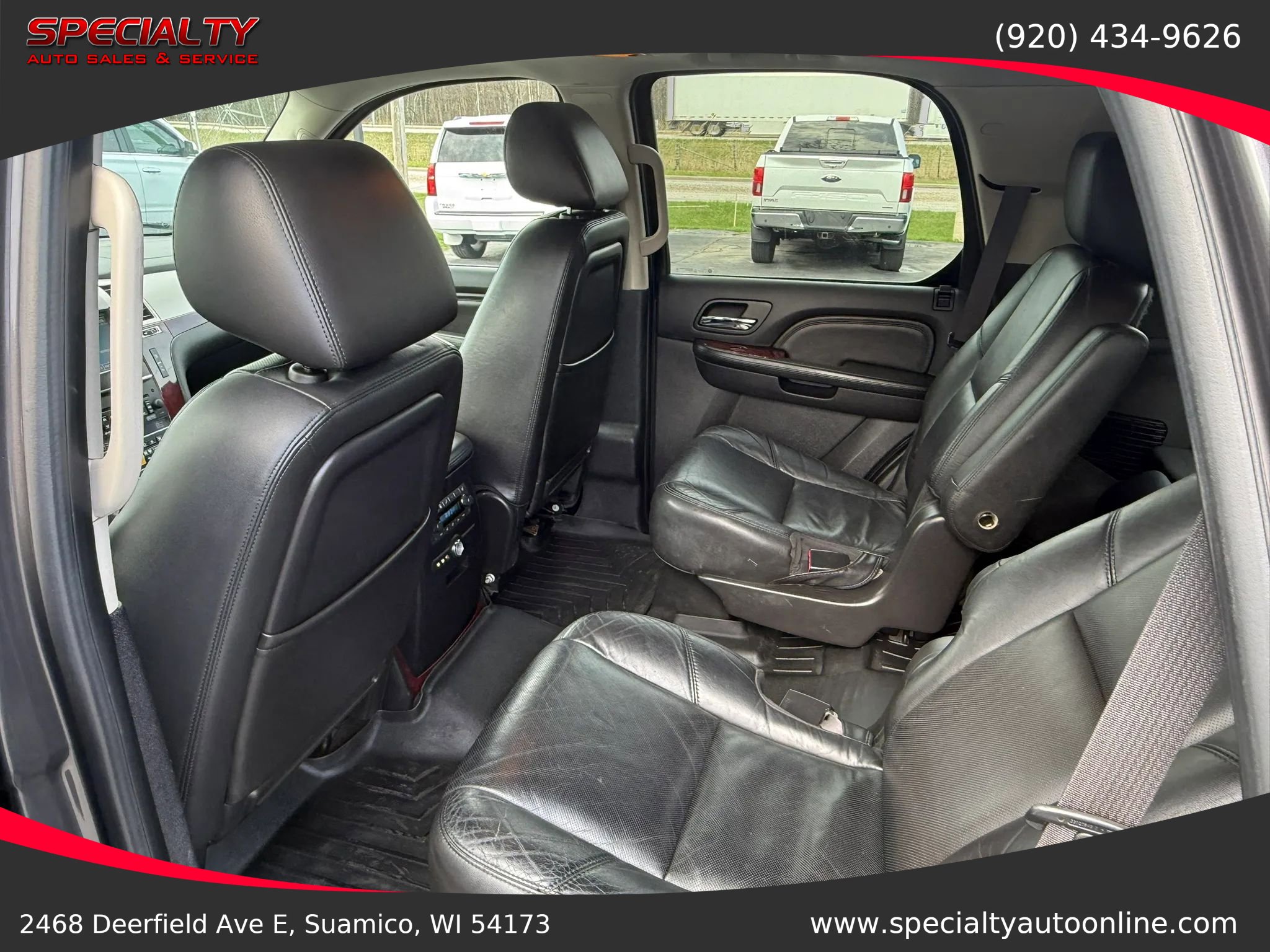 Used 2011 Cadillac Escalade AWD w/ Touring Package image 21