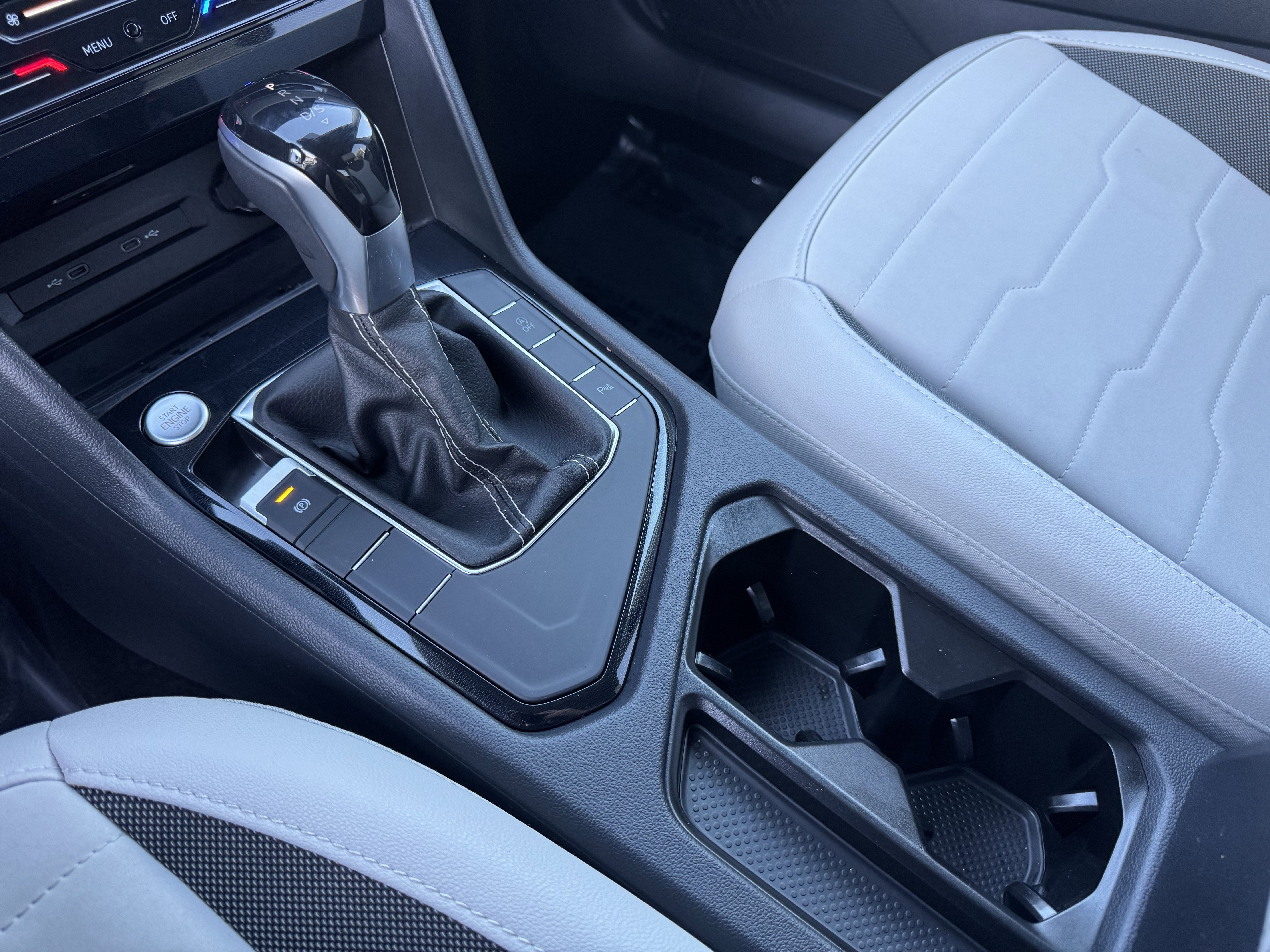 Used 2025 Volkswagen Taos SE image 30