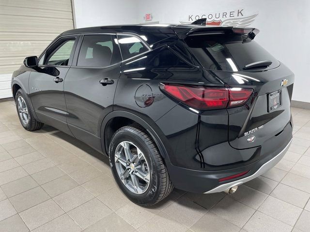 Used 2023 Chevrolet Blazer LT AWD/4WD image 4
