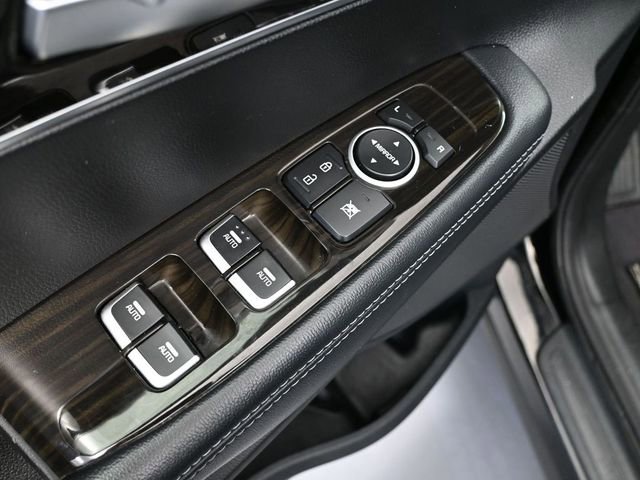 Used 2019 Kia Sorento LX image 18