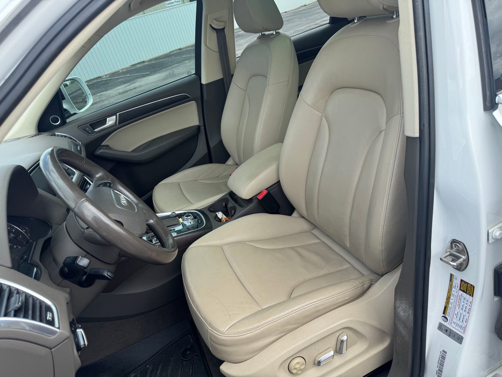 Used 2017 Audi Q5 2.0T Premium Plus w/ Technology Package image 8