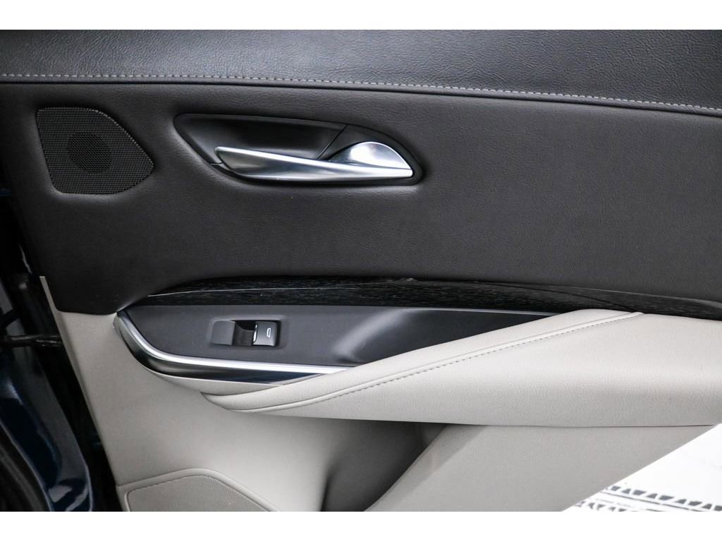 Certified 2022 Cadillac XT4 Premium Luxury w/ Enhanced Visibility Package AWD/4WD image 21