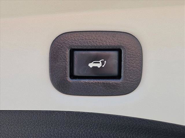 Used 2015 Nissan Rogue SL w/ SL Premium Package FWD image 7
