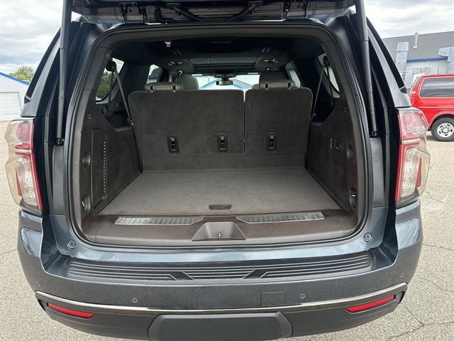 Used 2021 Chevrolet Suburban Z71 w/ Z71 Signature Package AWD/4WD image 19
