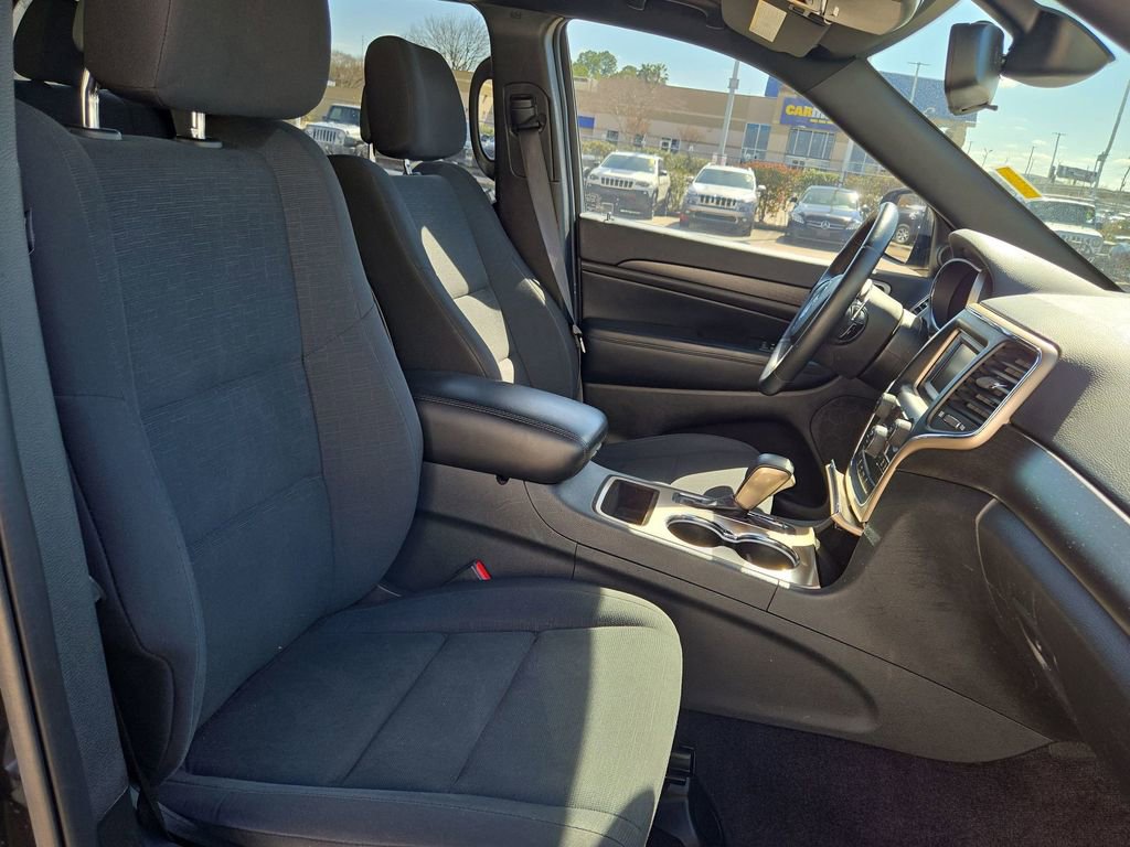 Used 2016 Jeep Grand Cherokee Laredo image 29