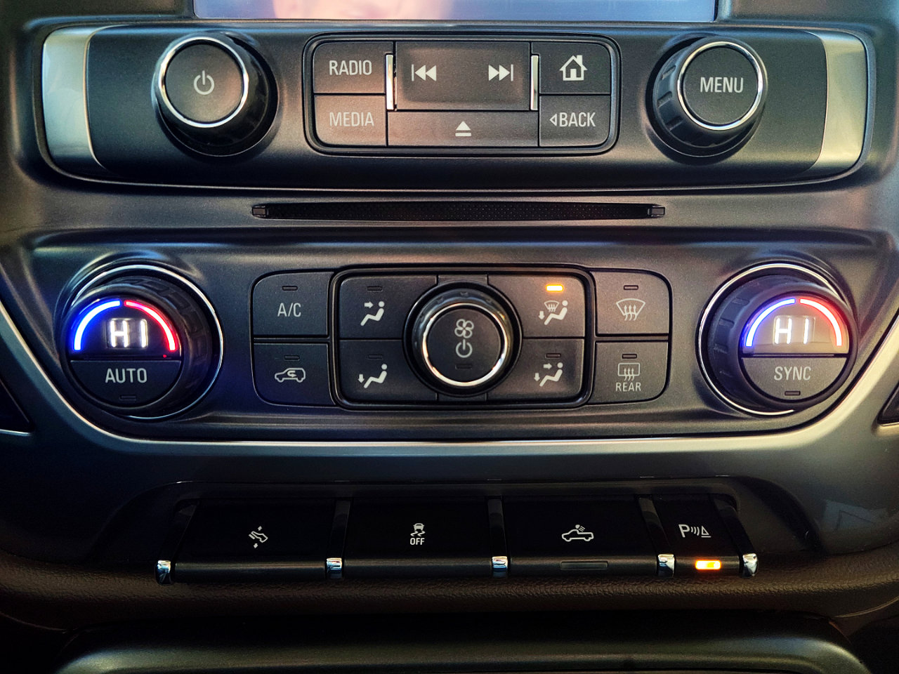 Used 2016 Chevrolet Silverado 1500 LTZ w/ LTZ Plus Package image 13