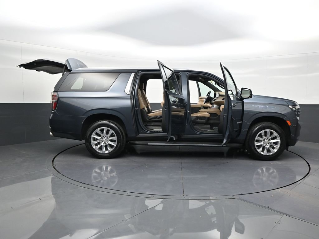 Used 2021 Chevrolet Suburban Premier w/ Premium Package RWD image 30