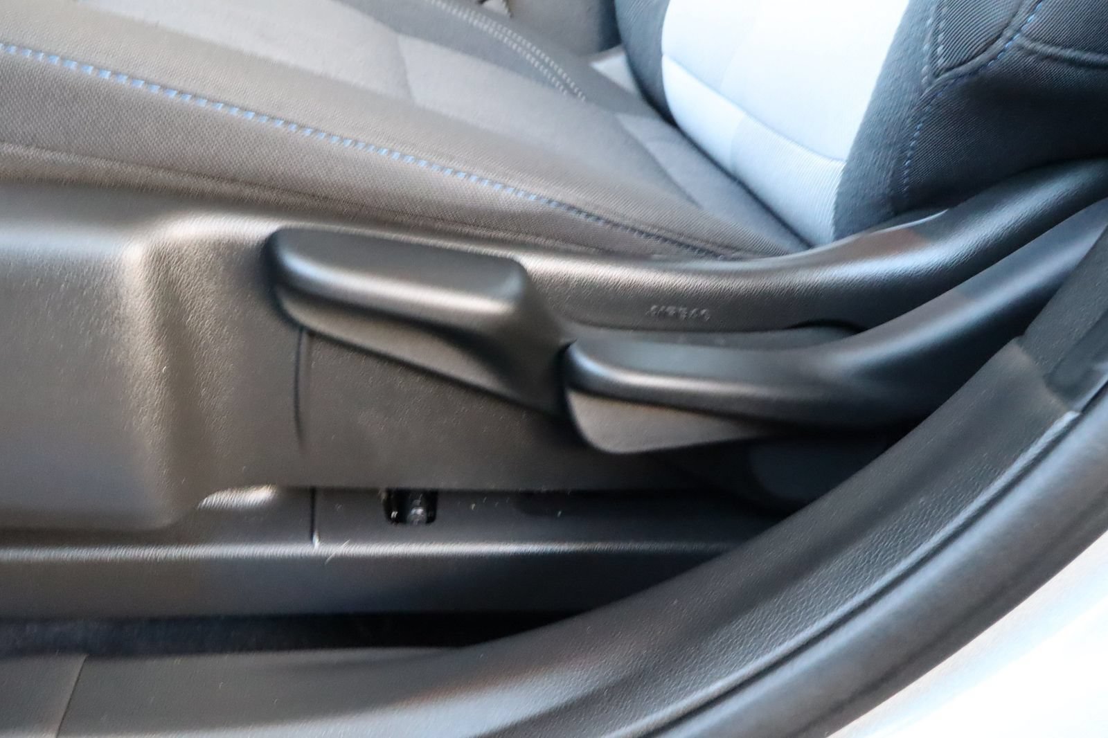 Used 2024 Chevrolet Trax LS FWD image 22
