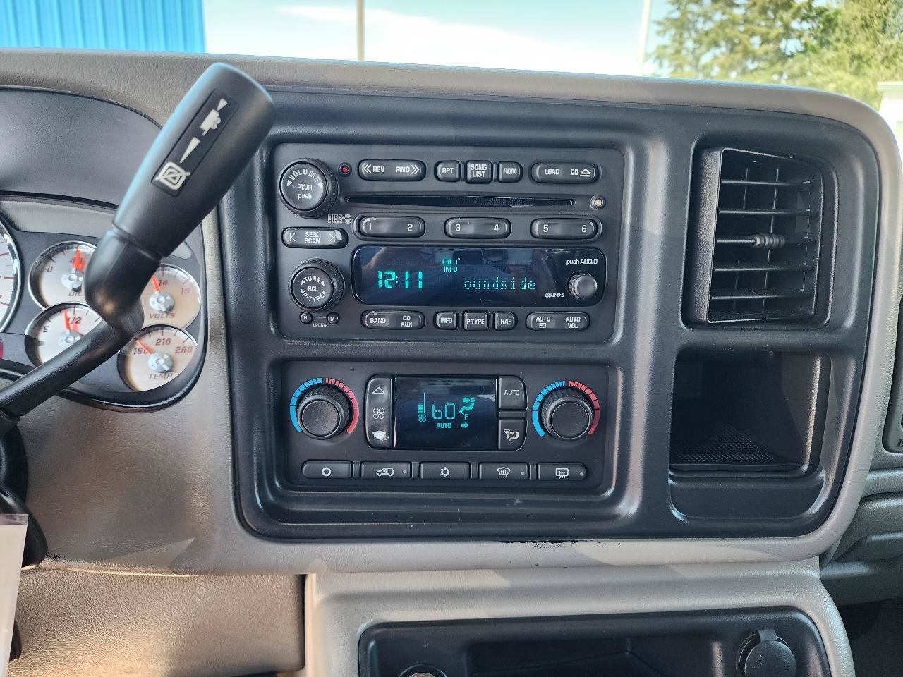 Used 2003 Chevrolet Silverado 2500 LT AWD/4WD image 21