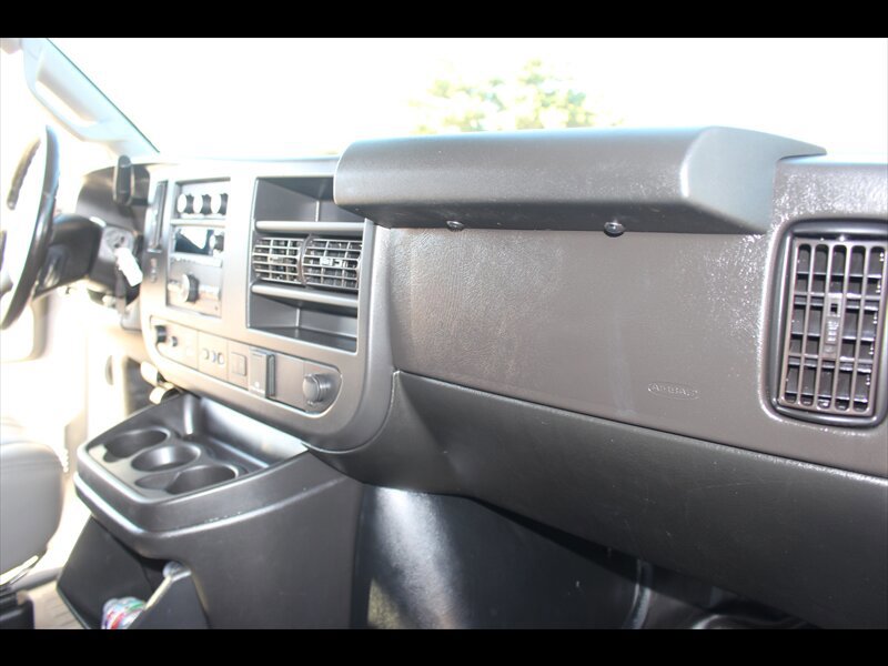 Used 2020 Chevrolet Express 3500 LS RWD image 27