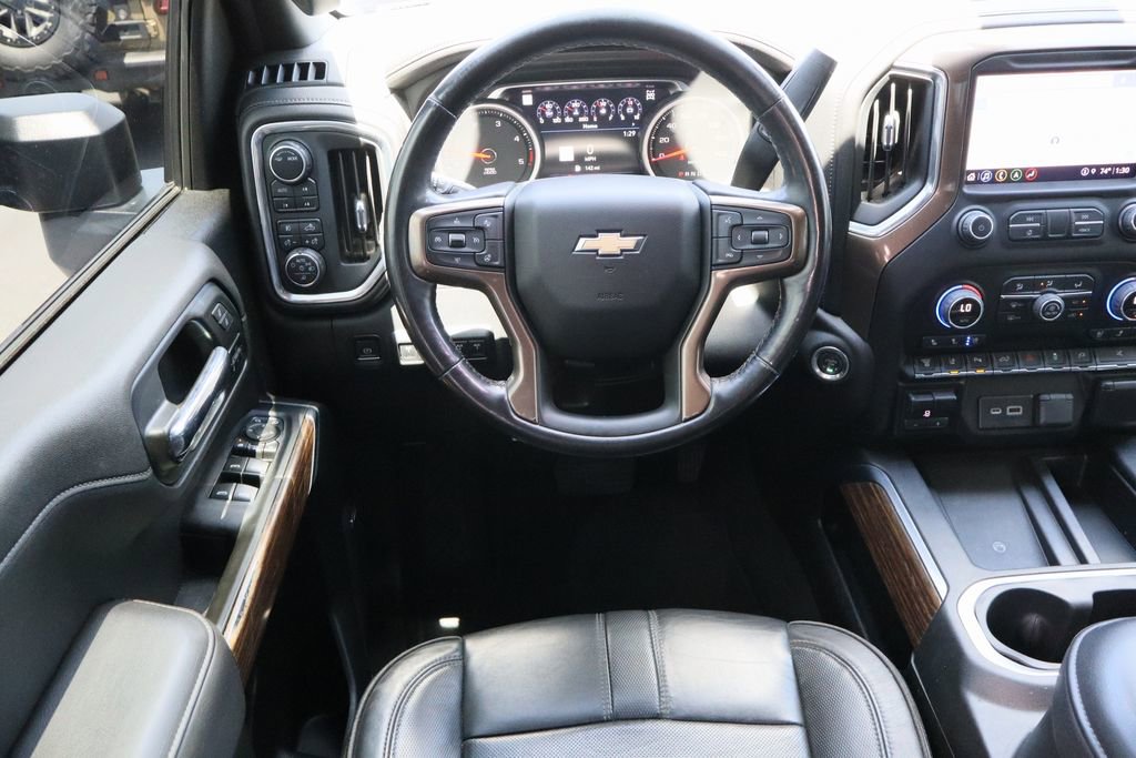 Used 2022 Chevrolet Silverado 3500 High Country w/ Technology Package AWD/4WD image 24