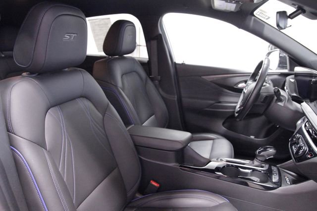 Used 2024 Buick Envista Sport Touring w/ Convenience I Package FWD image 12