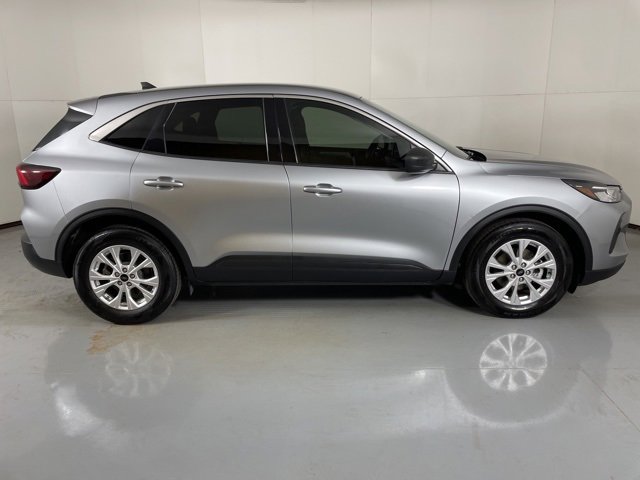 Used 2023 Ford Escape Active w/ Cold Weather Package image 9