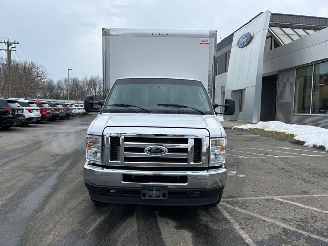 Used 2022 Ford E-450 and Econoline 450 Super Duty w/ Power Windows & Locks Group image 2