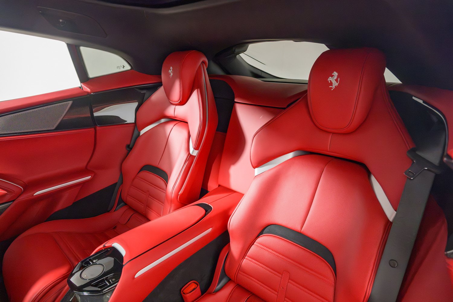 Certified 2025 Ferrari Purosangue AWD/4WD image 23