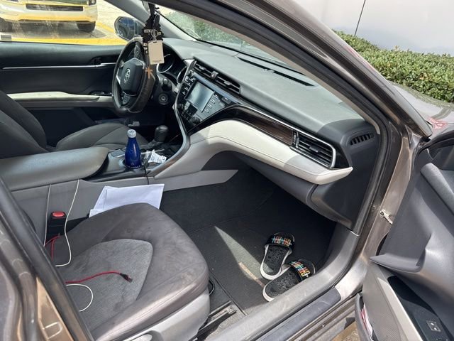 Used 2020 Toyota Camry LE FWD image 14