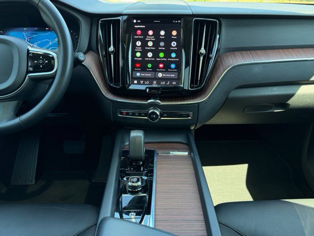 Used 2024 Volvo XC60 B5 Plus w/ Climate Package AWD/4WD image 14