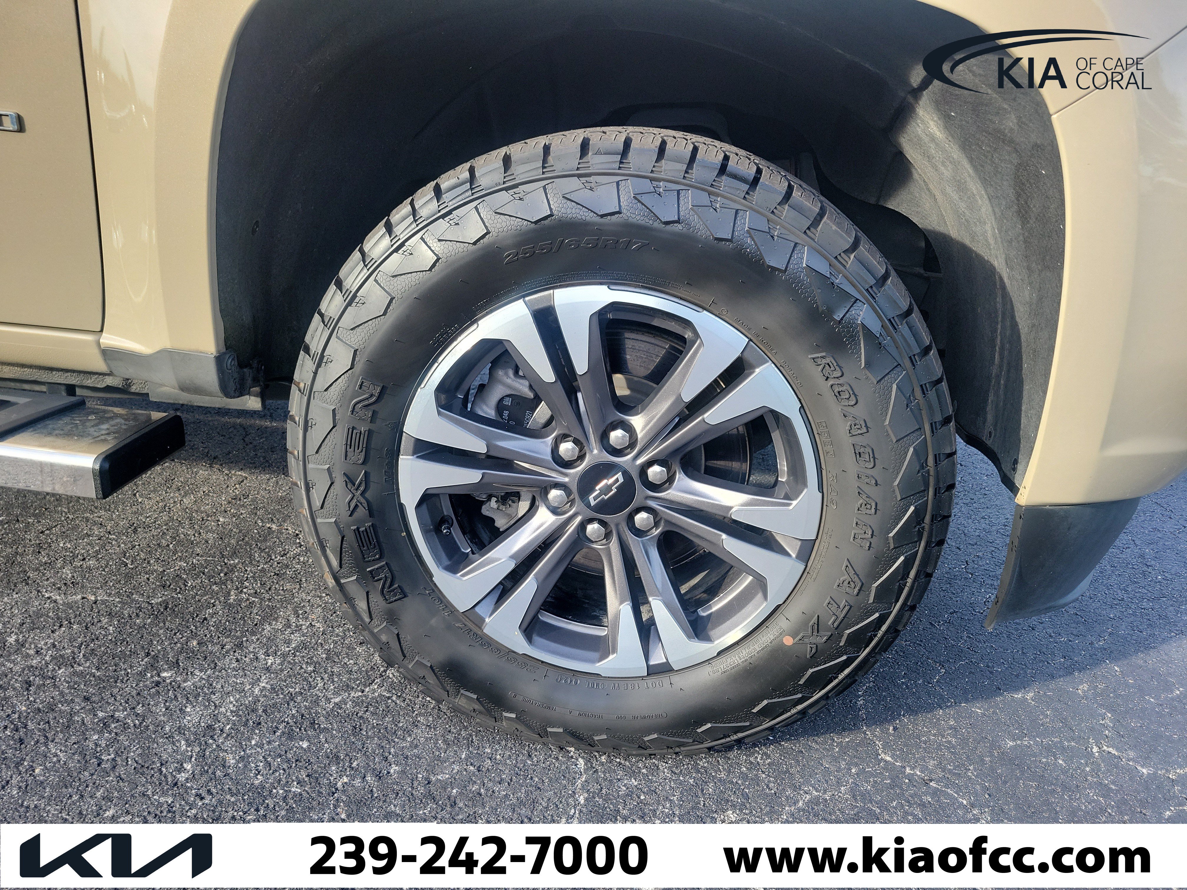 Used 2022 Chevrolet Colorado Z71 AWD/4WD image 7