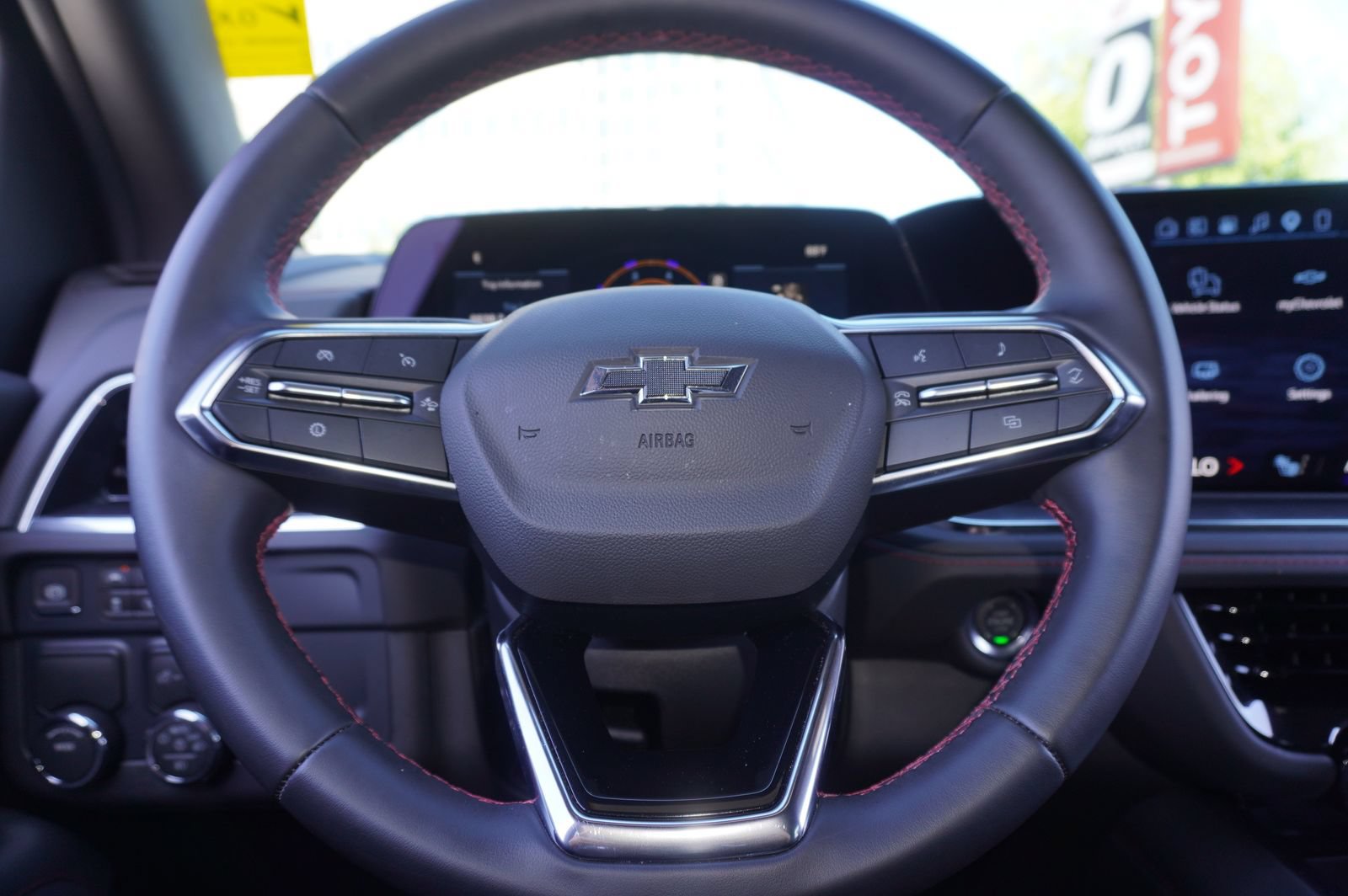 Used 2026 Chevrolet Suburban RST RWD image 24