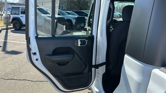 Used 2023 Jeep Gladiator Willys image 20