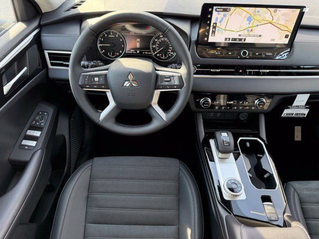 New 2026 Mitsubishi Outlander SE FWD image 18