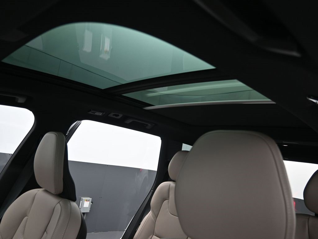 New 2026 Volvo XC90 B6 Ultra image 26