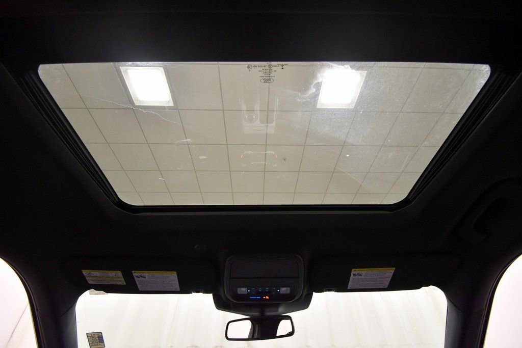 Used 2022 Ford Explorer ST-Line w/ Class IV Trailer Tow Package AWD/4WD image 16