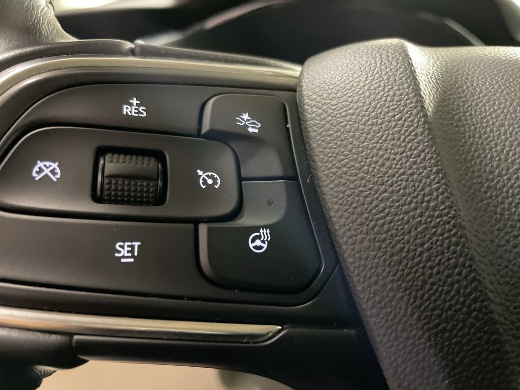 Used 2021 Buick Envision Essence w/ Technology Package I FWD image 33