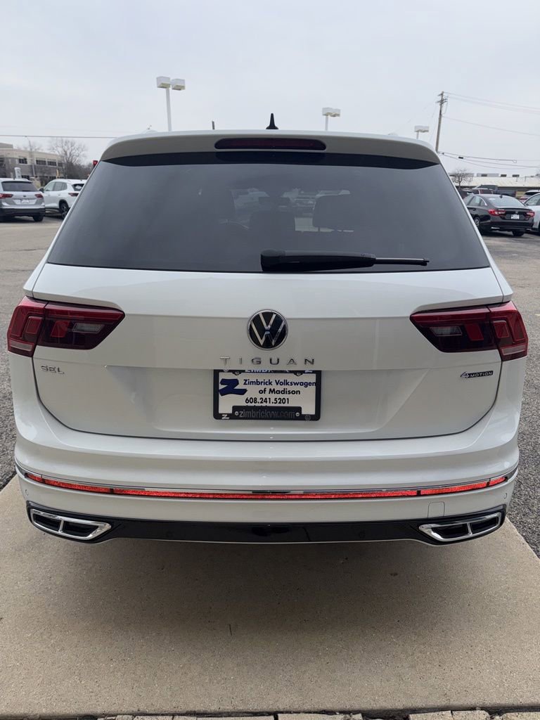 Certified 2022 Volkswagen Tiguan SEL R-Line image 8