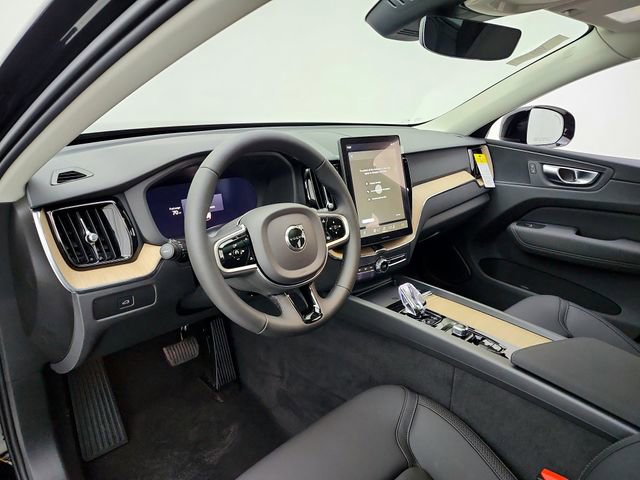 New 2026 Volvo XC60 B5 Plus w/ Climate Package image 20