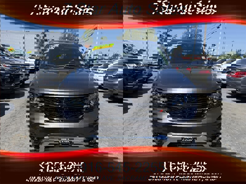 Used 2018 Dodge Journey Crossroad w/ Driver Convenience Group image 2