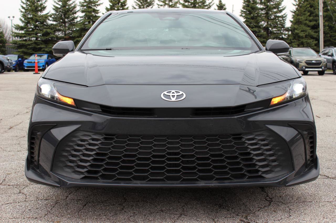 Used 2025 Toyota Camry SE image 5