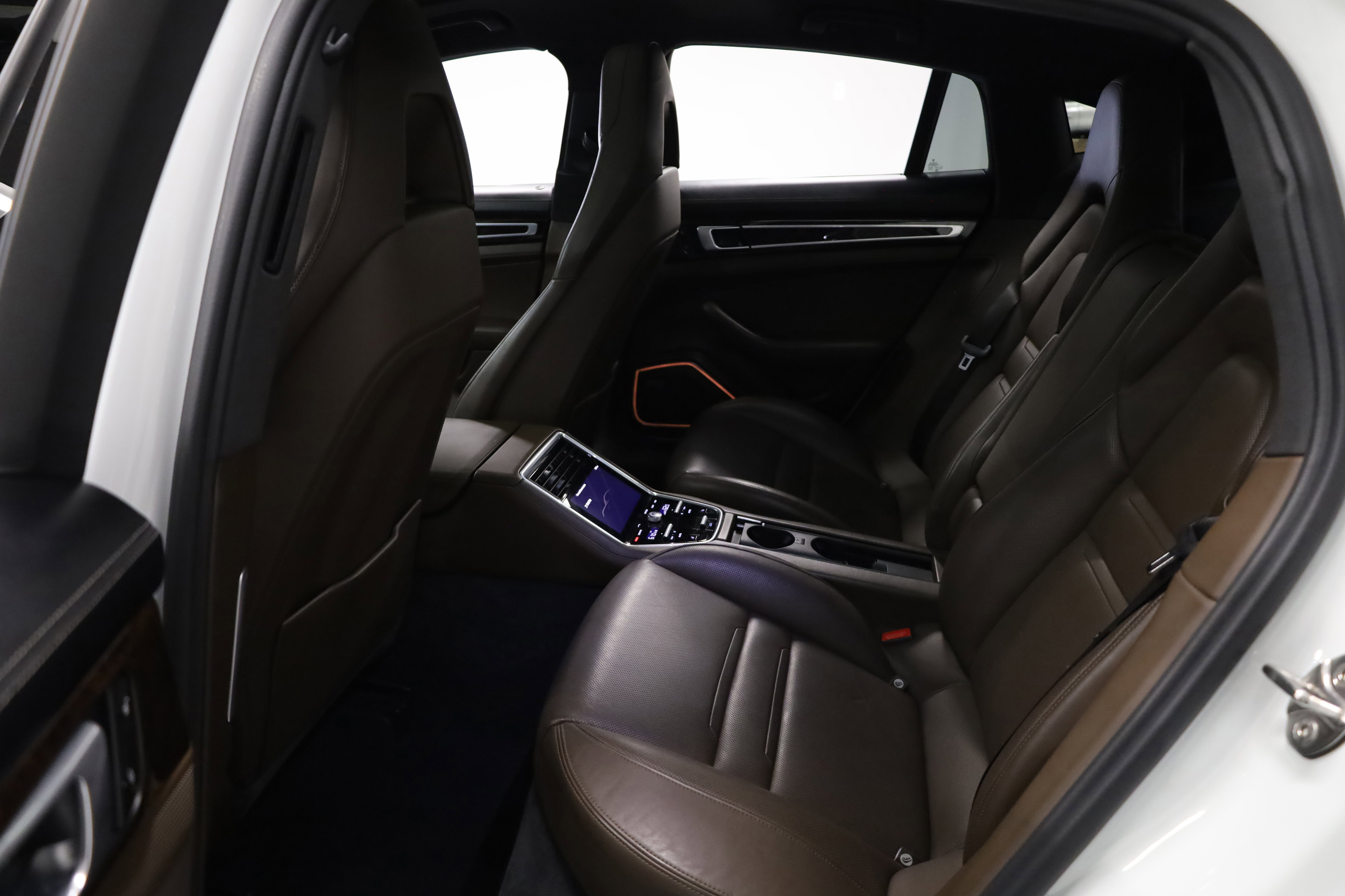 Used 2018 Porsche Panamera 4S image 41